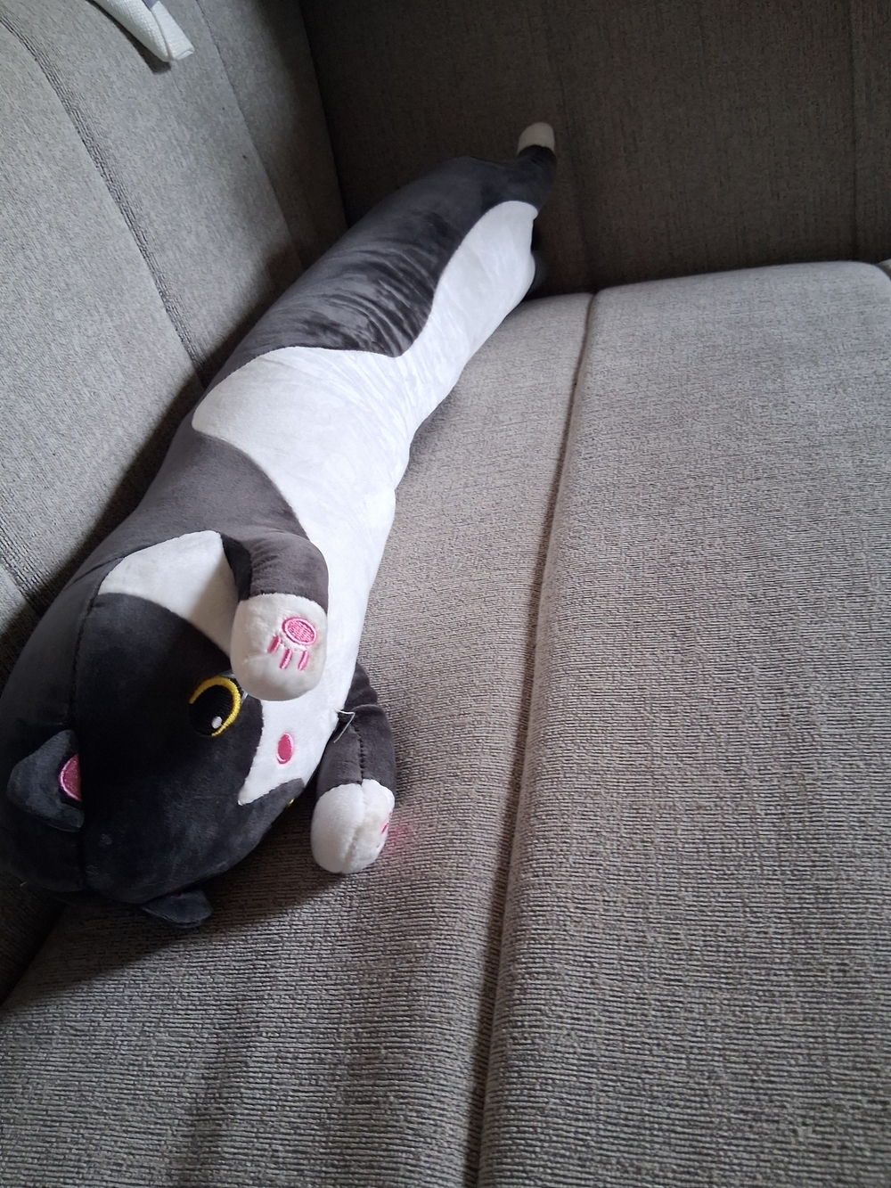 Gray & White Plush Cat Bolster Pet Pillow - Cozy Lounger NWT 26" Long